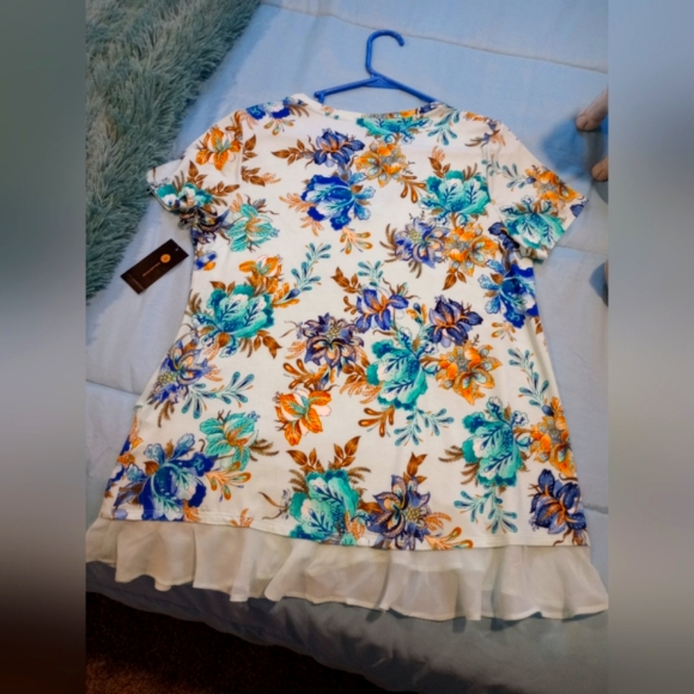Floral Ruffle Top - Picture 7 of 7
